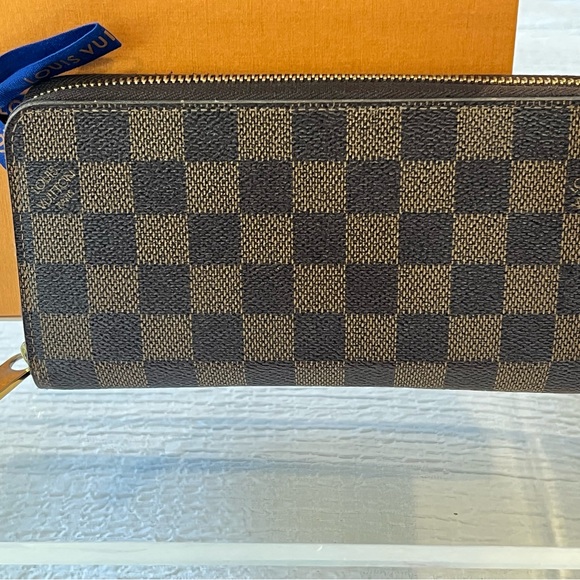 Louis Vuitton Damier Ebene Zippy Wallet - Picture 2 of 11